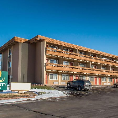Quality Inn East Dubuque Exterior foto