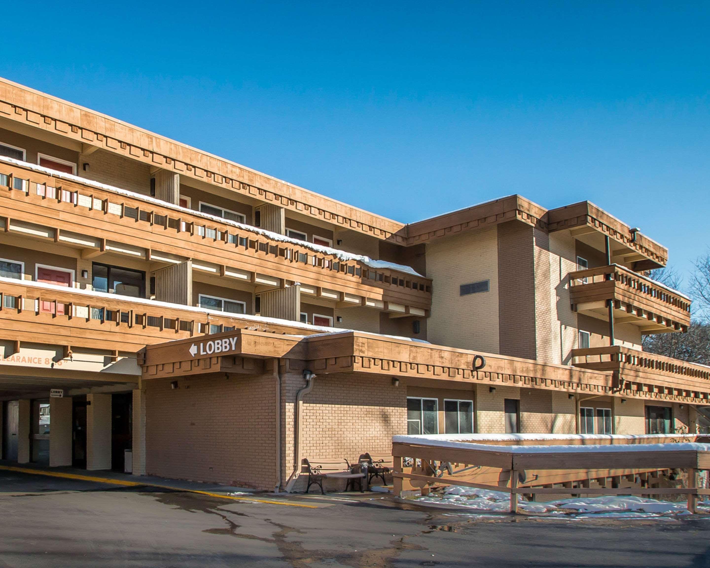 Quality Inn East Dubuque Exterior foto