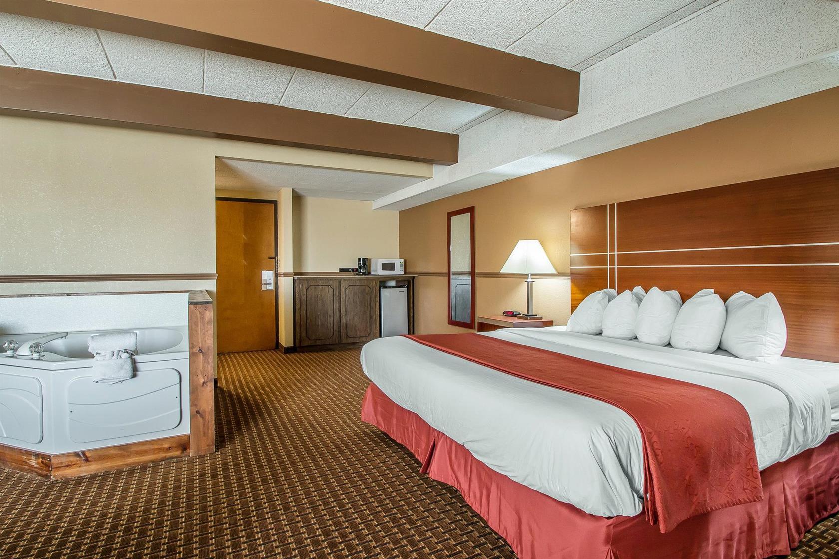 Quality Inn East Dubuque Exterior foto