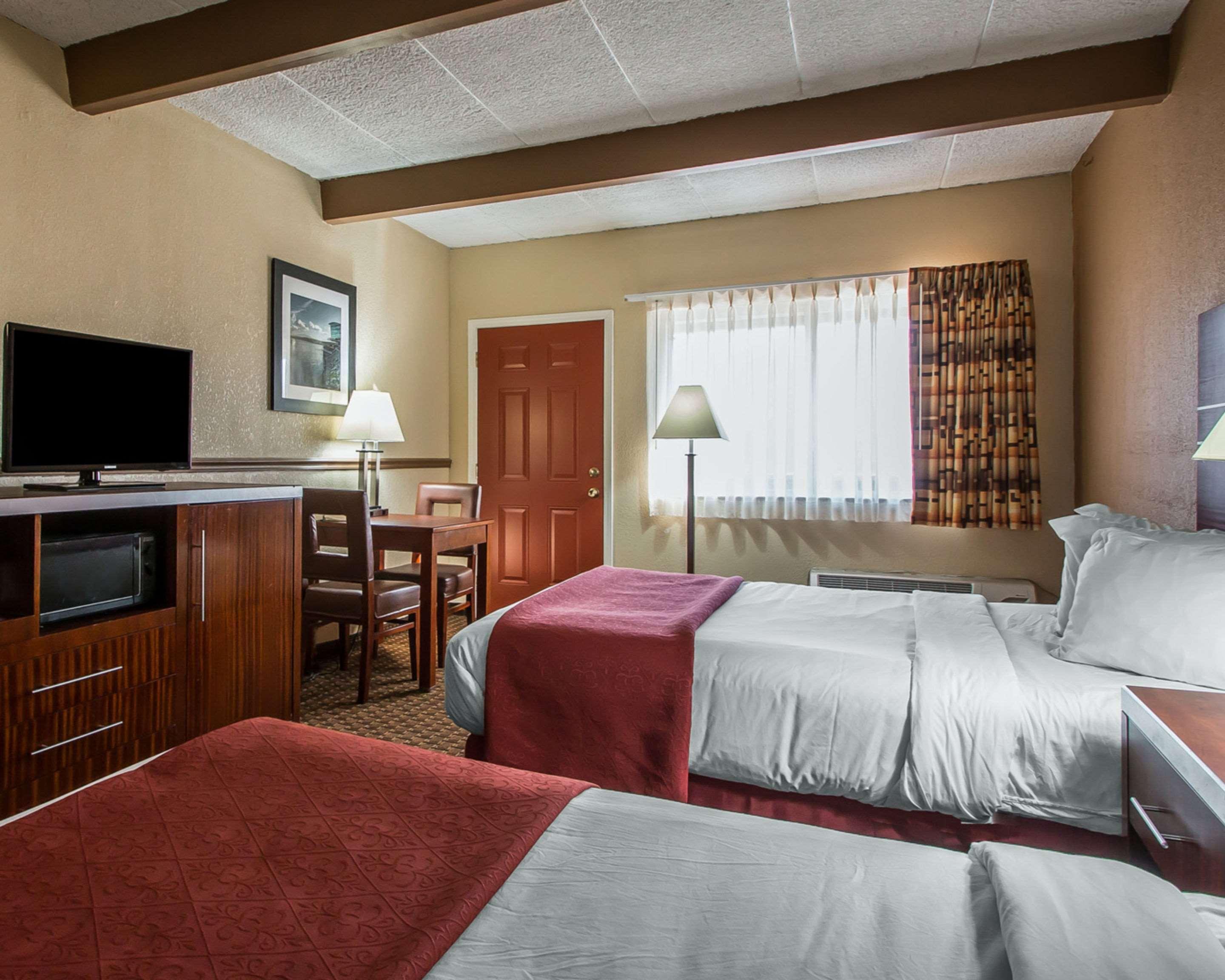 Quality Inn East Dubuque Exterior foto