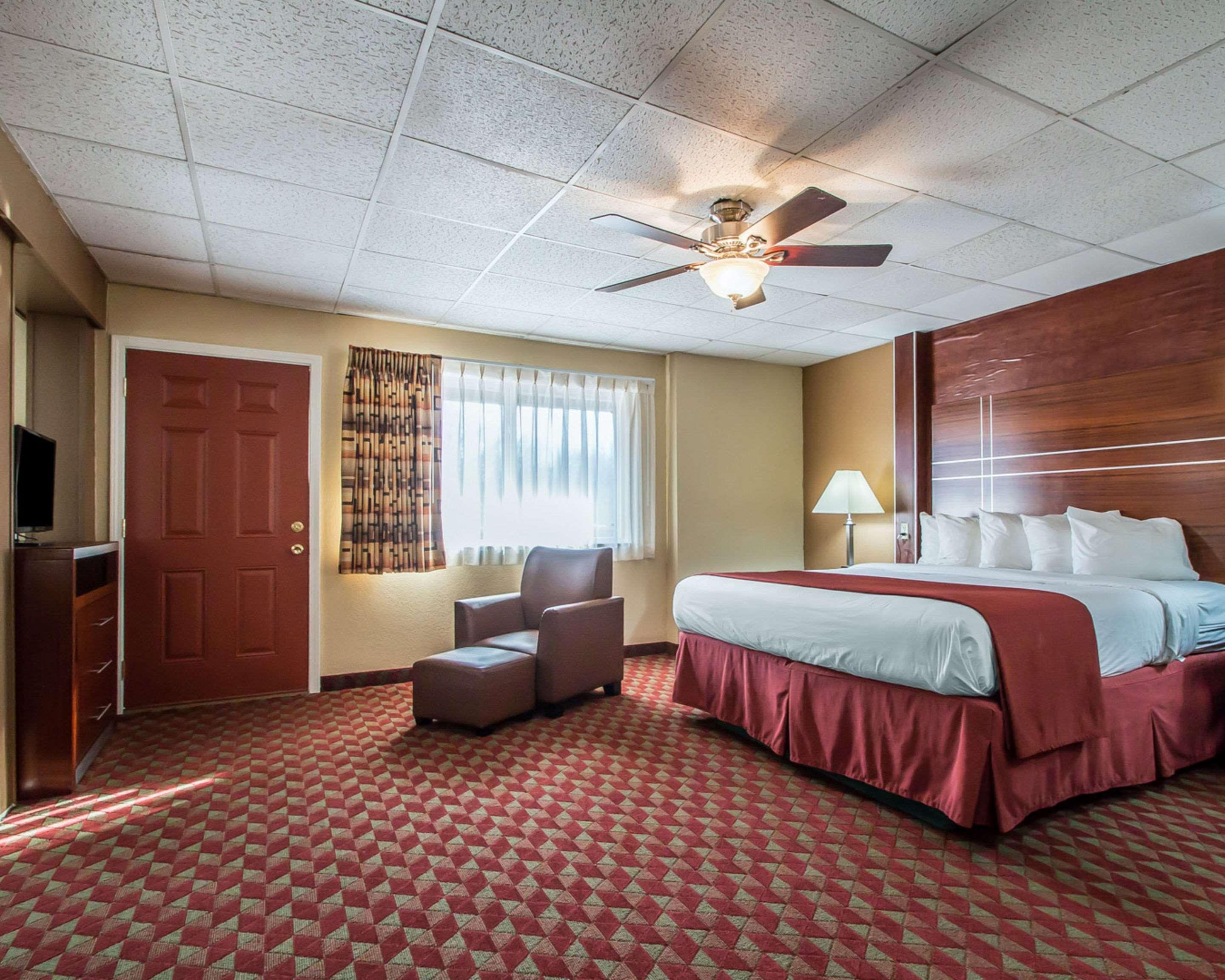 Quality Inn East Dubuque Exterior foto