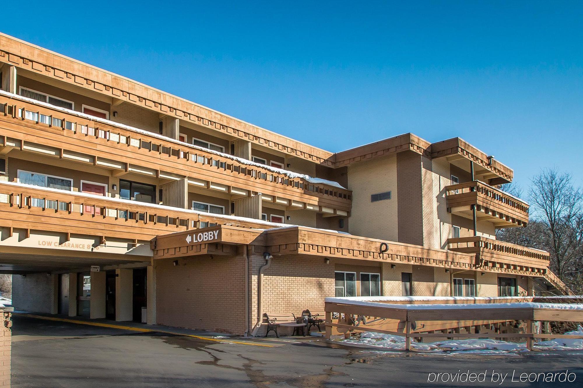 Quality Inn East Dubuque Exterior foto