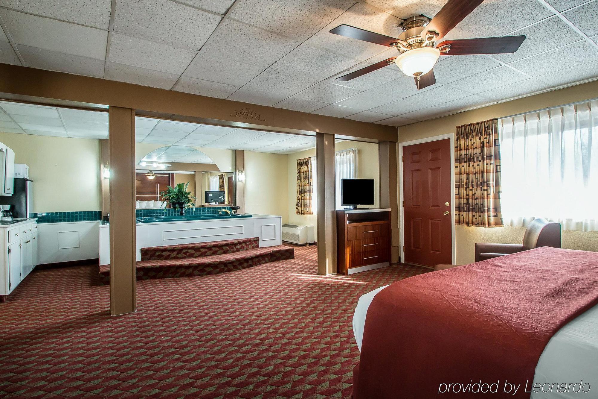 Quality Inn East Dubuque Exterior foto